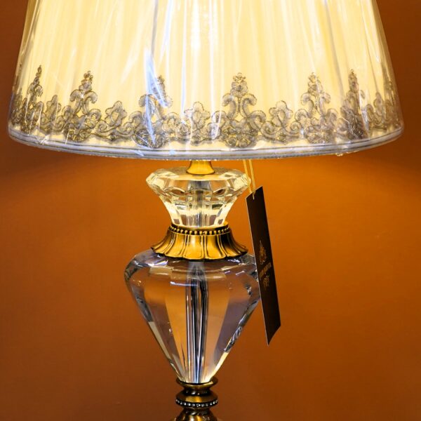 Embroidered Lace Crystal Table Lamp