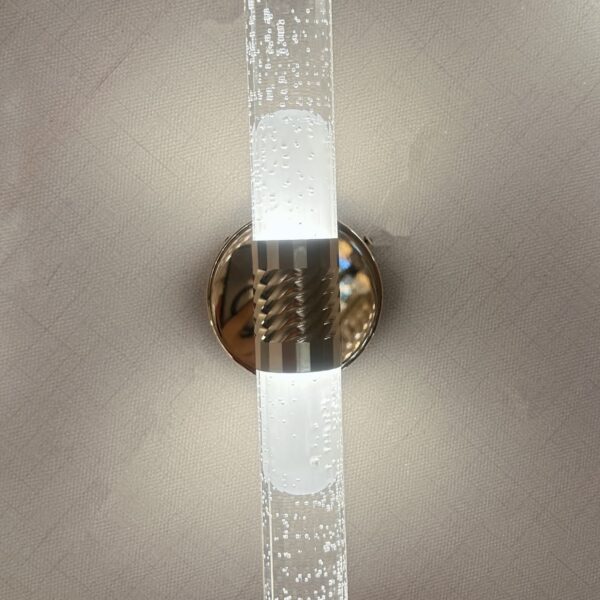 Aurelia Prism: Ribbed-Gold Crystal Wall Sconce